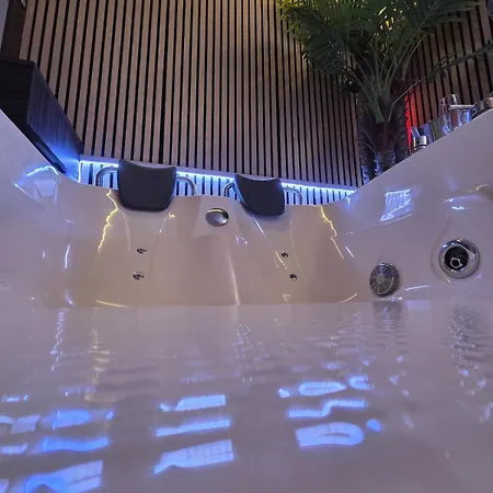 Apartment Loveroom Waterloo, Romantique Avec Jacuzzi Et Sauna Privatifs Waterloo