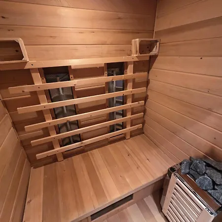 Loveroom Waterloo, Romantique Avec Jacuzzi Et Sauna Privatifs *